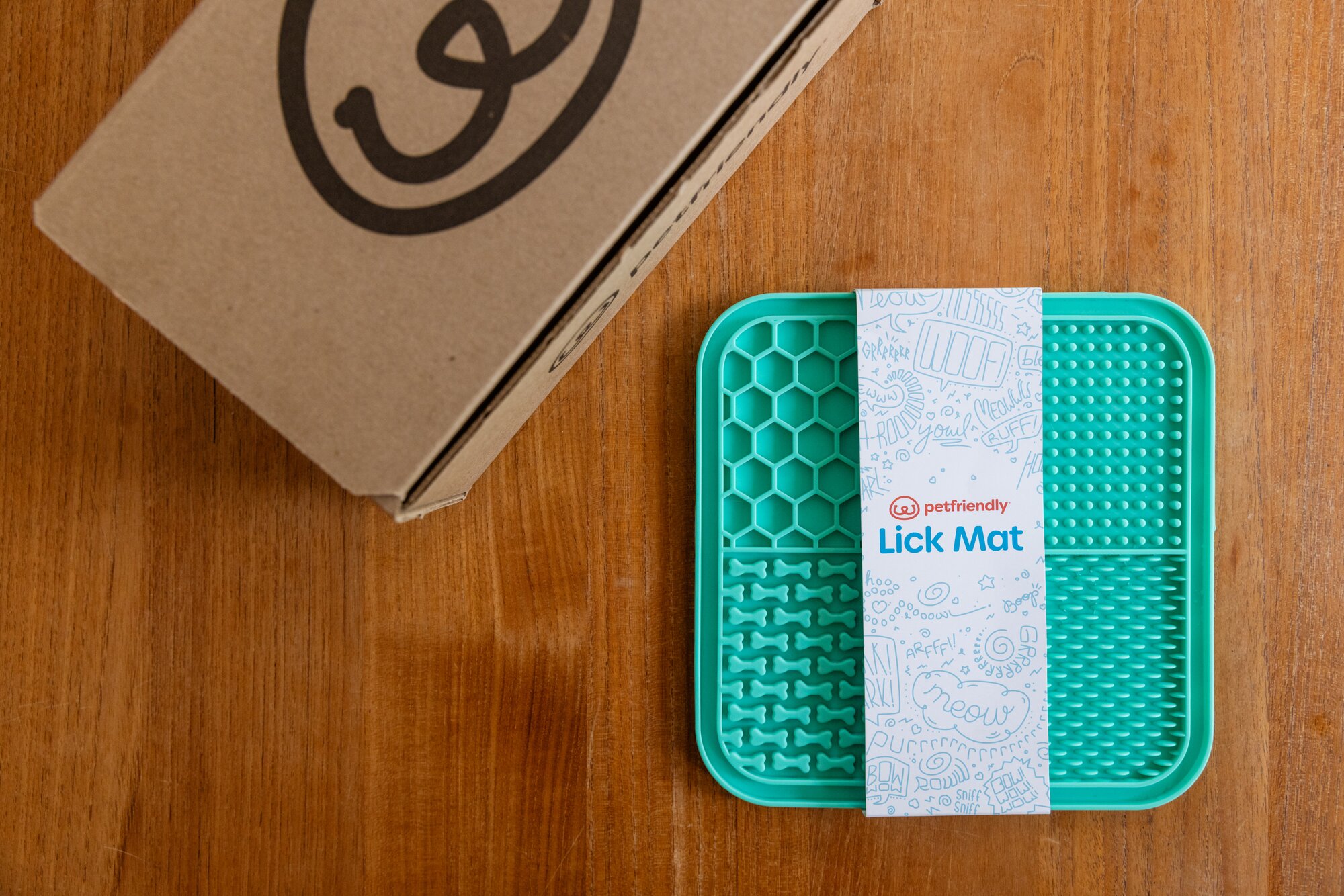 An Expert Guide to Using a Lick Mat