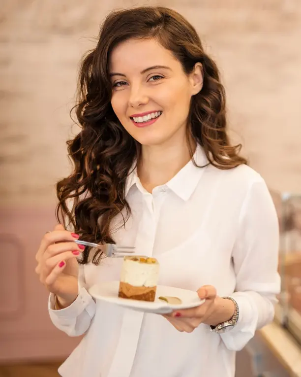 Built to bake: how cake shops run pickup and delivery on Shopify case study
