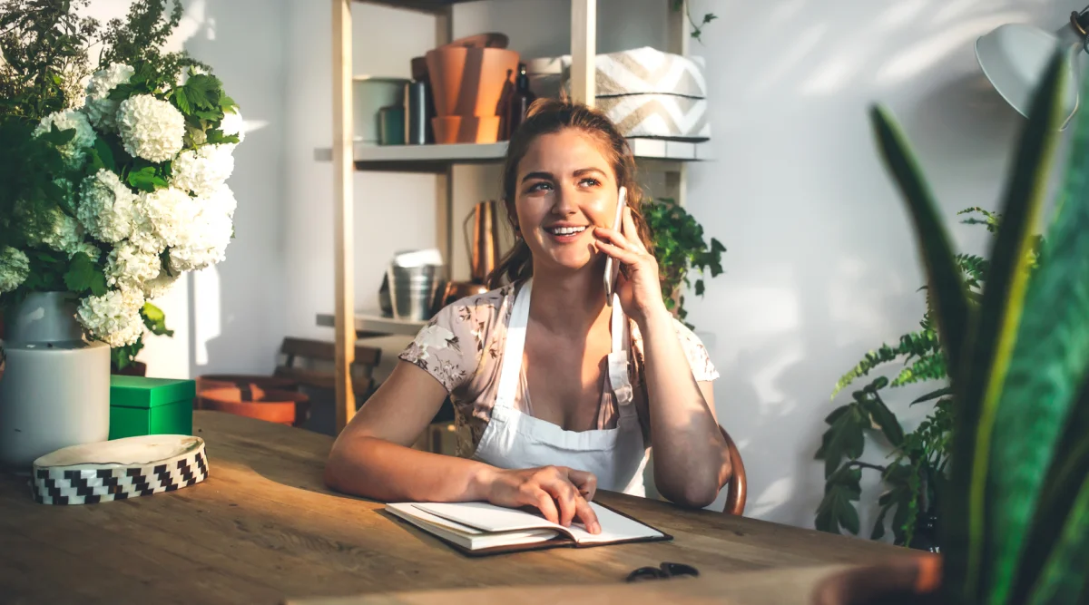 woman researches South Carolina business license requirements. 