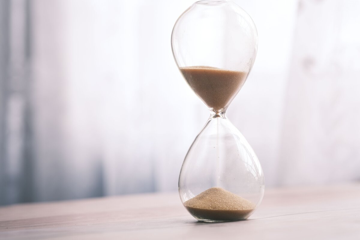 Hourglass representing tax deadlines and preparation for Making Tax Digital reporting.
