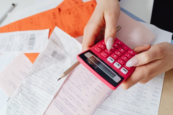 A practical guide to using a small business tax calculator in the UK. Which taxes apply to your structure, what trips calculators up, and when to get help. 