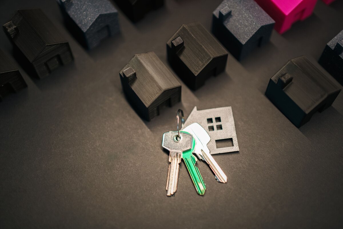 House models and keys representing HMRC-compatible MTD software choices.