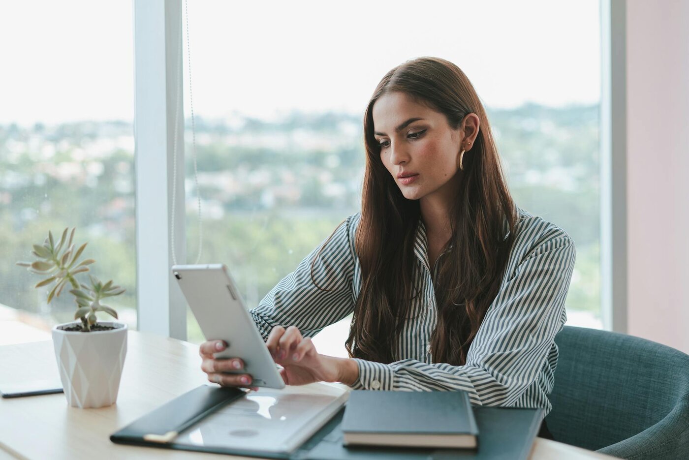 Digital Nomad Taxes: Understanding Your UK Tax Obligations Abroad