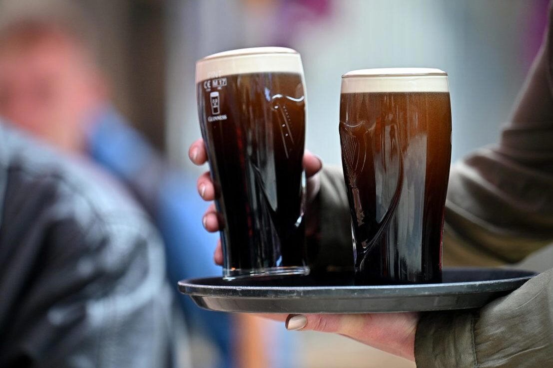 Burnham Pledges Cheaper Pints Amid Labour’s Tax Strategies