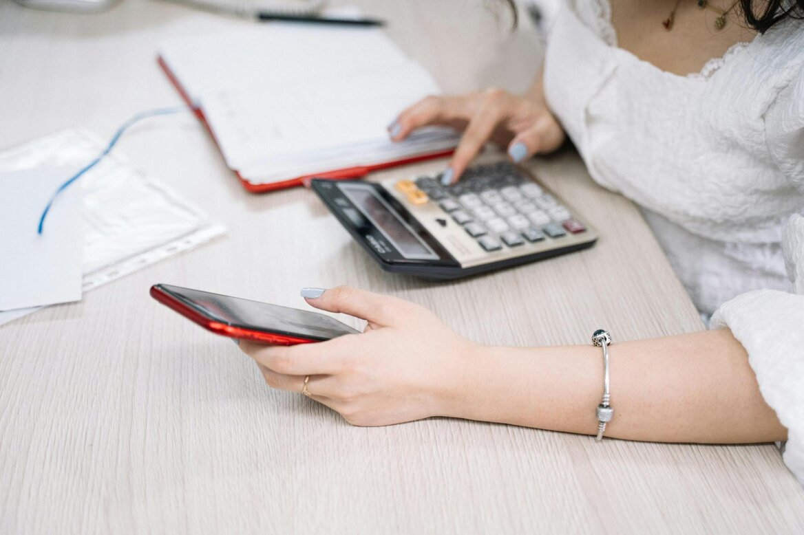What is a Dividend Tax Calculator UK?