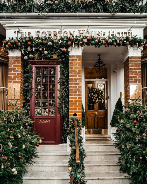 Christmas decoration on the front of building 