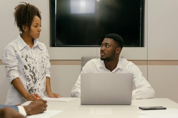 Discover how AI tax software helps UK freelancers save time, maximise deductions and stay compliant with HMRC. Simplify your self-assessment with smart automation.