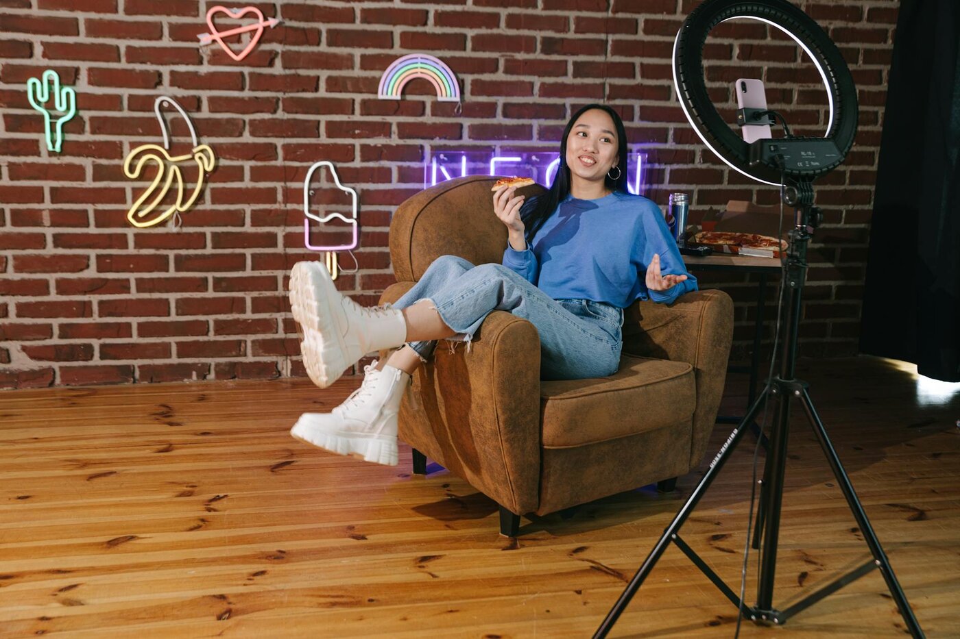 Do YouTubers Pay Tax UK? A Simple Guide