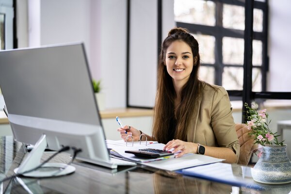 Self assessment self employed health coach tax guide: deadlines, expenses, and essential filing tips to keep your coaching business compliant and profitable.