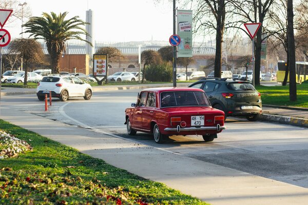 New VED rules bring £410 annual charge for high-emission vehicles registered 2001–2017. Lower-emission cars lose free tax status.