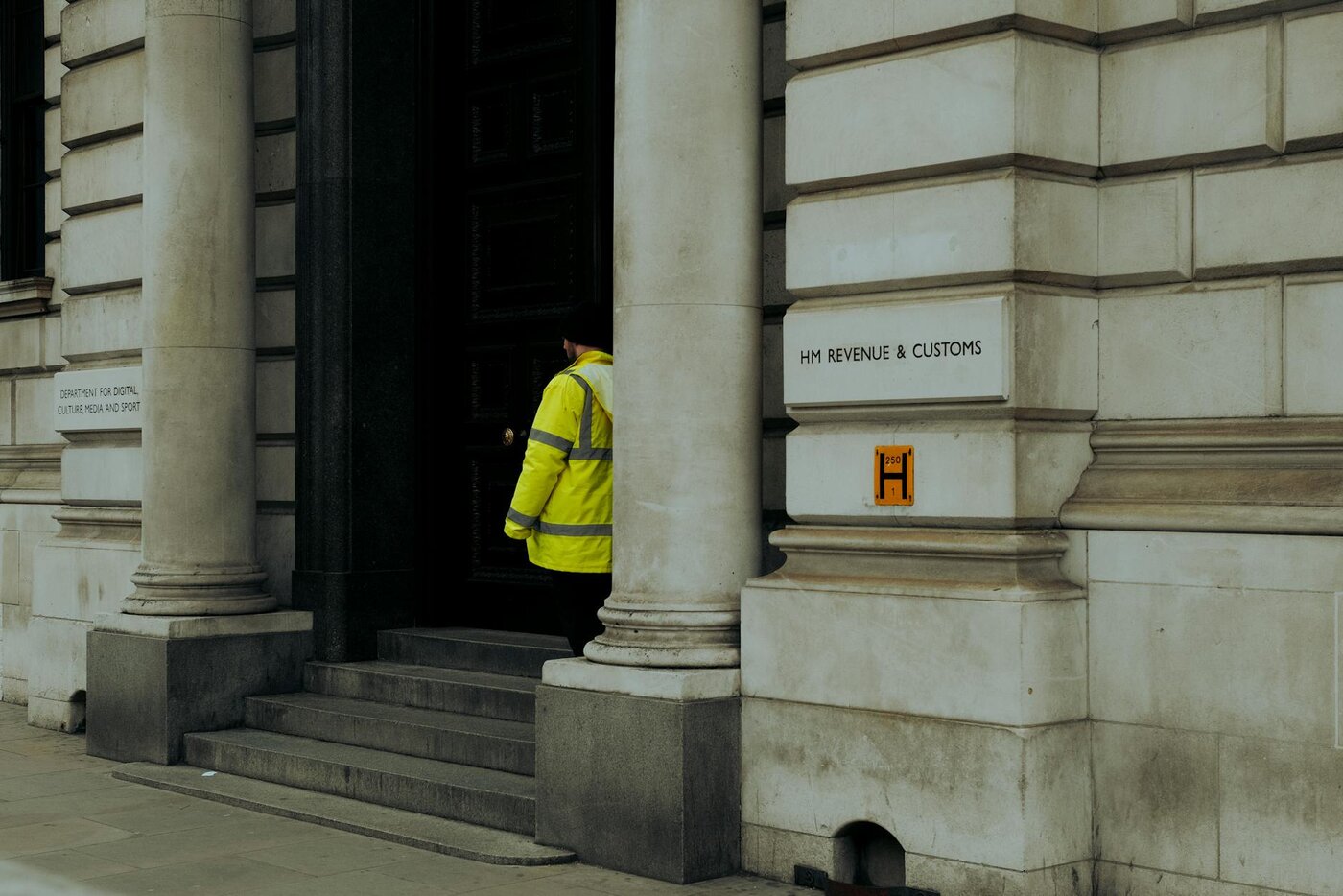 HMRC Hits 1,500 Families with Higher Inheritance Tax