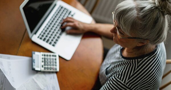 Taxpayers face rising HMRC Self Assessment fines if returns or payments miss January deadline.