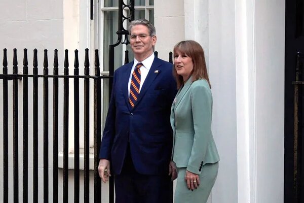  Rachel Reeves plans £2bn tax raid on solicitors, GPs, and accountants via LLP reforms, alongside mansion tax on luxury homes in Budget 2025 crackdown.