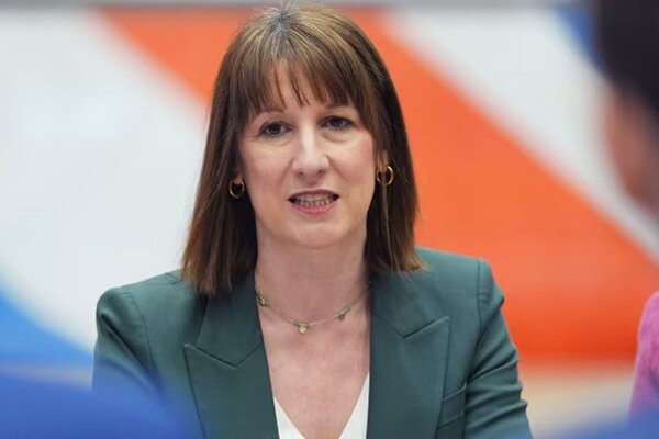 Rachel Reeves faces backlash as UK borrowing tops £100bn in six months, fuelling claims she’s the “Spend Now, Tax Later” Chancellor.
