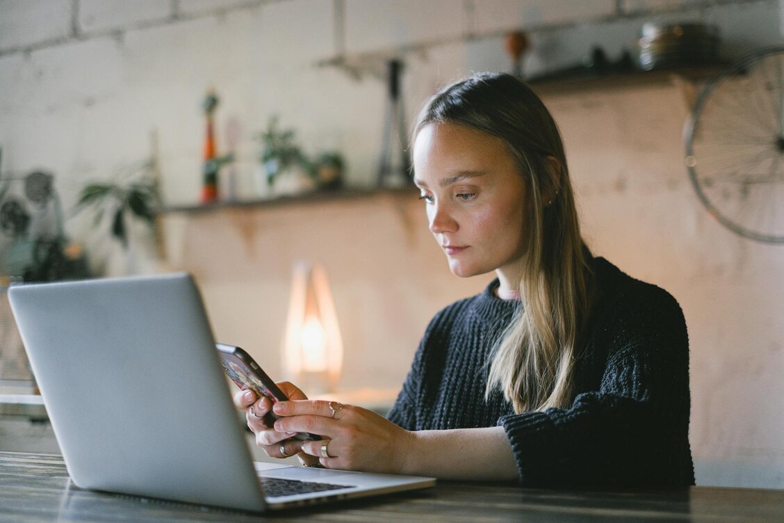 lady looking at phone 