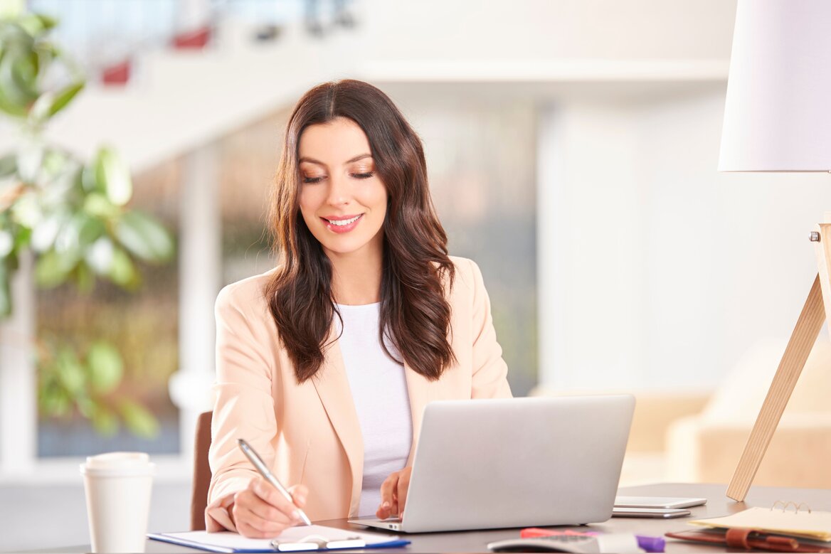 How Can Digital Freelancers Prepare for Next Year's Deadline?