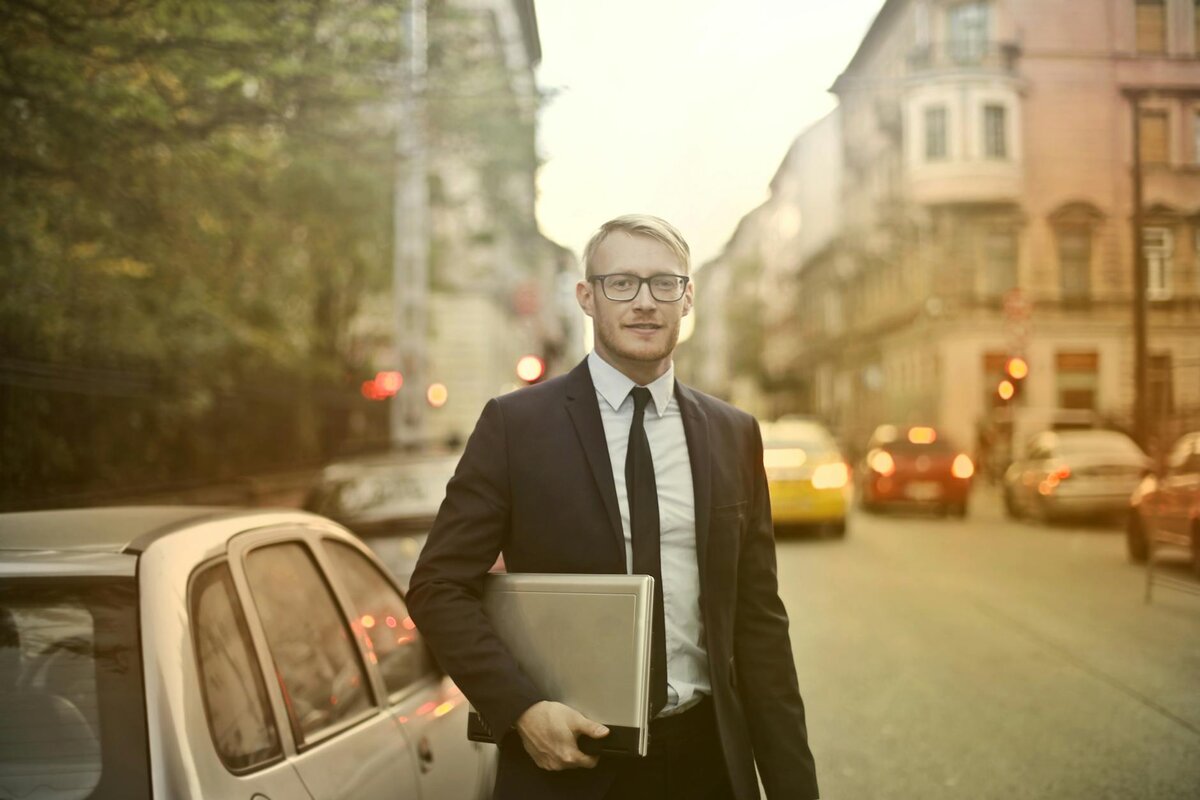 man with laptop 