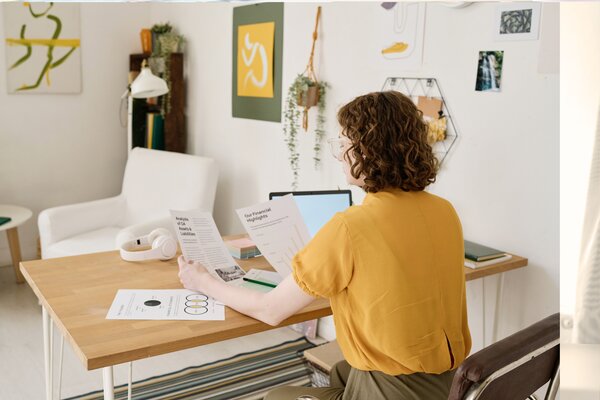 Payments on account tax guide for high earning consultants. Understand when to pay, how much, and avoid penalties. Expert UK tax advice made simple.