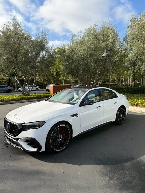 Maserati Sedan — Exterior Detail