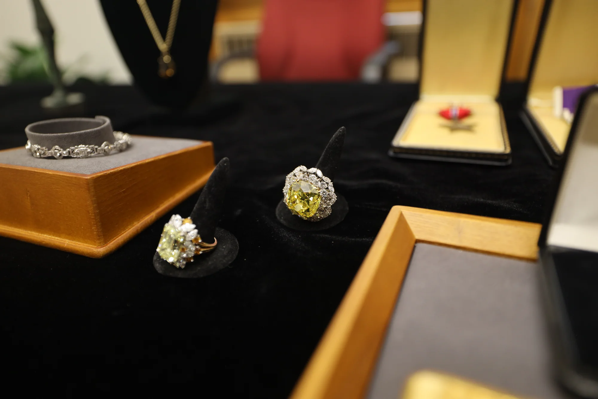 This yellow diamond ring, an estimated six and a half carats, was looked at by Antiques Roadshow. The Treasury has not had any luck finding the owners. Photo: Sarah Shoen, Rocky Mountain PBS