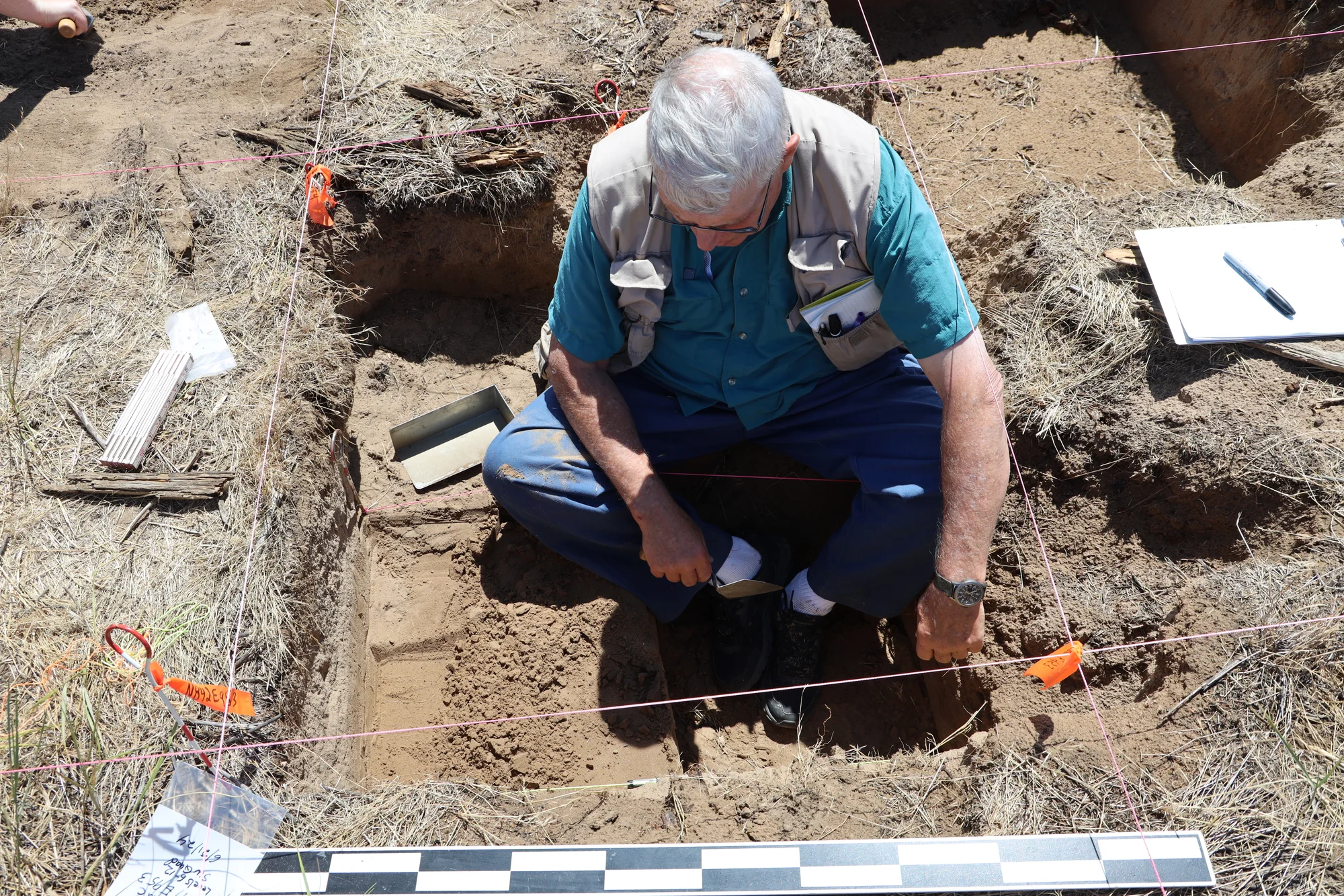 Bob Brunswig, professor Emeritus at University of Northern Colorado at dig day.