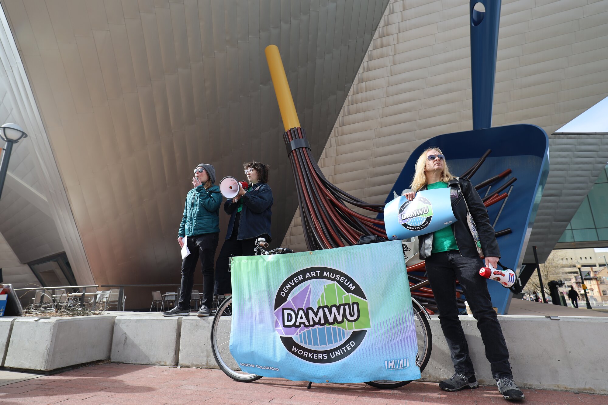 Denver Art Museum union rallies for better wages — and stools