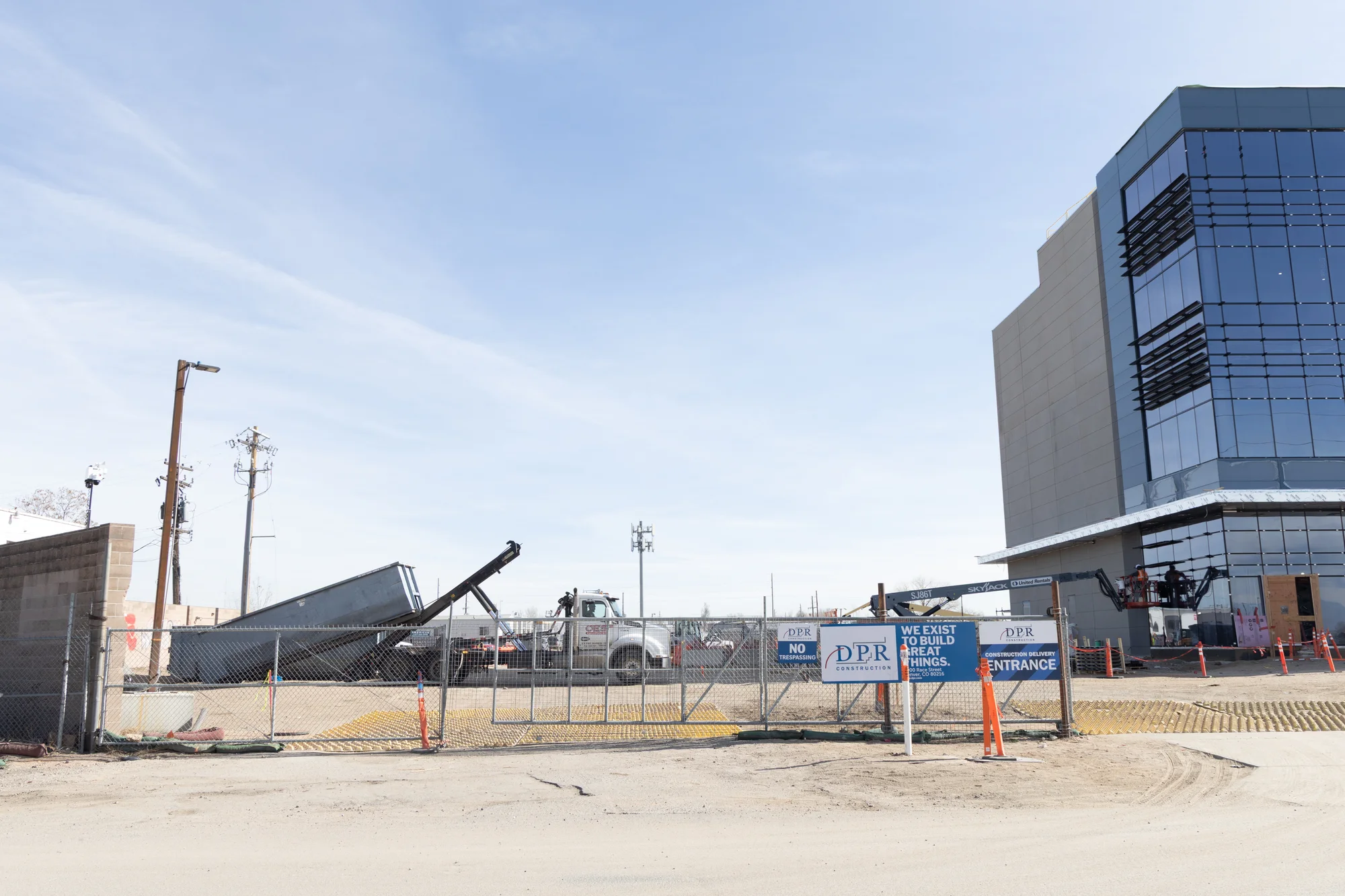 The neighborhood is known as the most polluted zip code in the state due to heavy industry like Suncor Refinery and the Nestle Purina Plant sitting side-by-side residential homes. Photo: Andrea Kramar, Rocky Mountain PBS