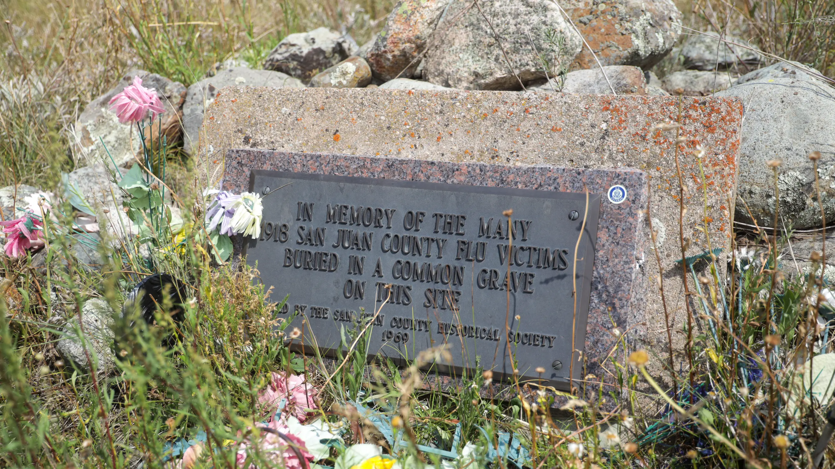 Memorial marker for the 1918 flu epidemic. Photo: Ziyi Xu, Rocky Mountain PBS