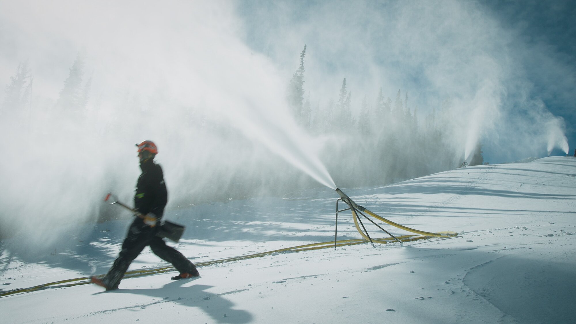 How snowmakers make skiing possible during an extremely dry season 
