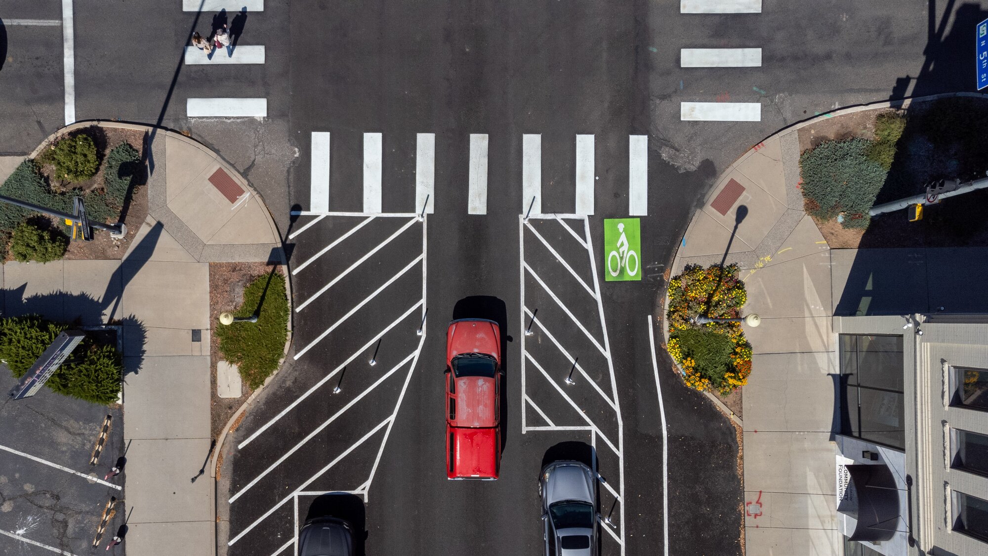 City council votes to remove Grand Junction's protected bike lanes ...