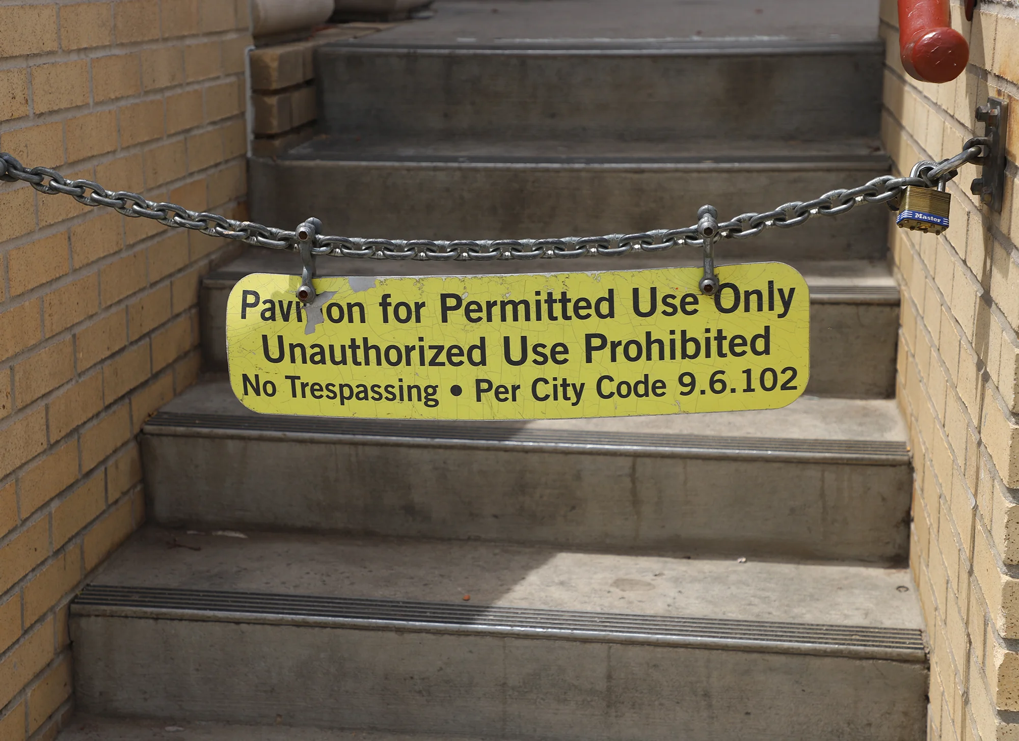 The public restroom at Acacia Park closed on Tuesday, April 22. Photo: Alec Berg, Rocky Mountain PBS