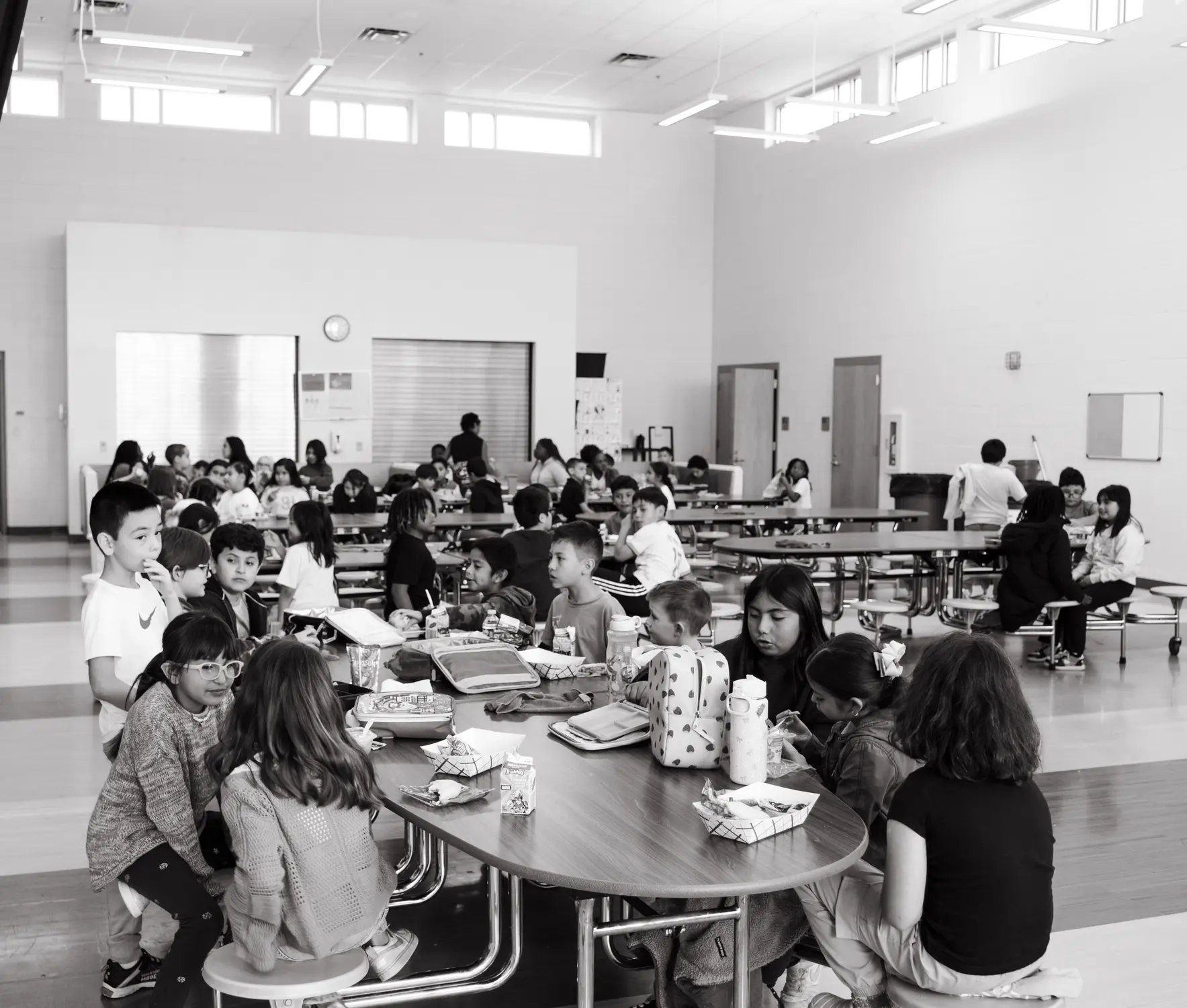 Students at Mosley eating in the cafeteria.  Photo: Peter Vo, Rocky Mountain PBS