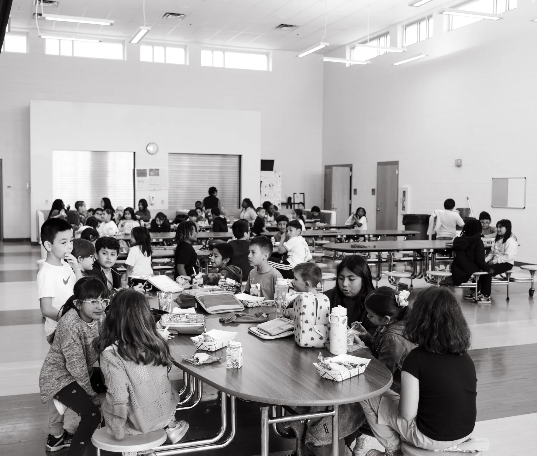 Students at Mosley eating in the cafeteria.  Photo: Peter Vo, Rocky Mountain PBS