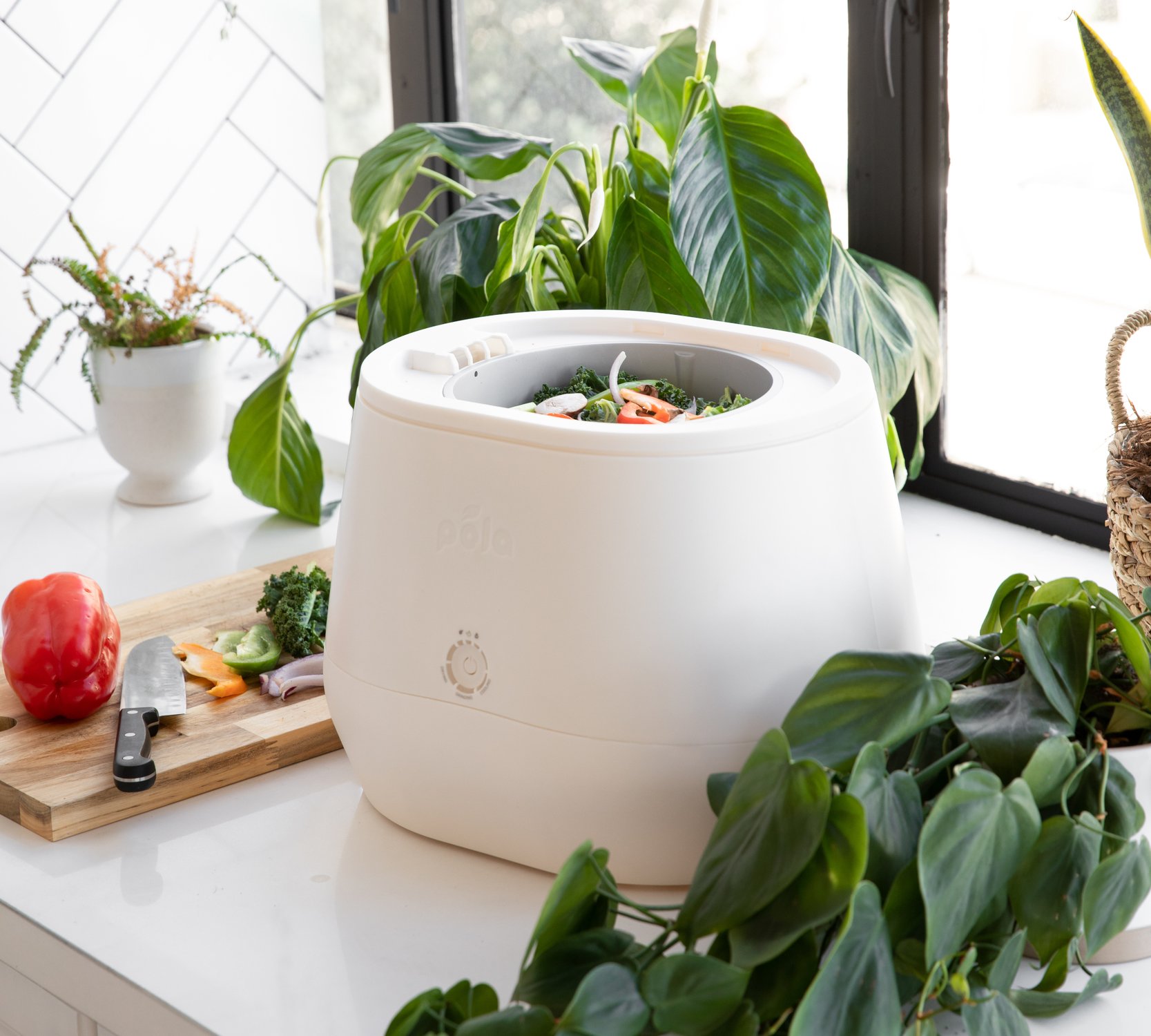 Turn waste to compost with a single button