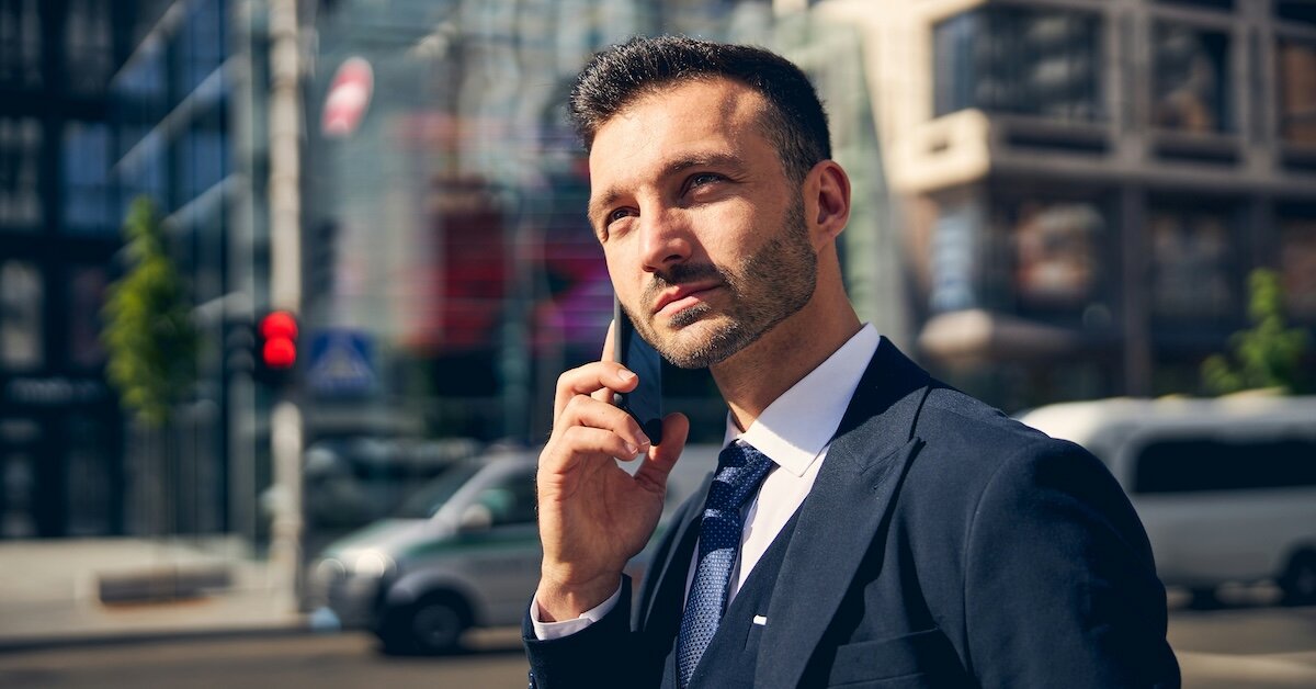 A lender calling potential leads found by tracking maturity data