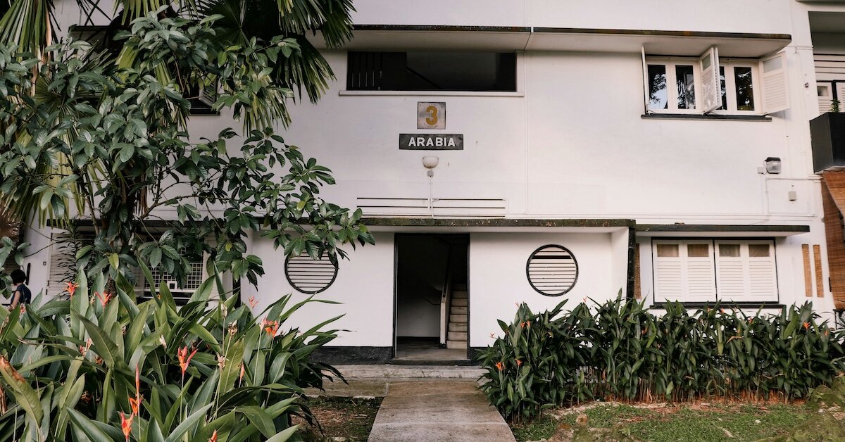 The front porch of a two-story apartment buildings
