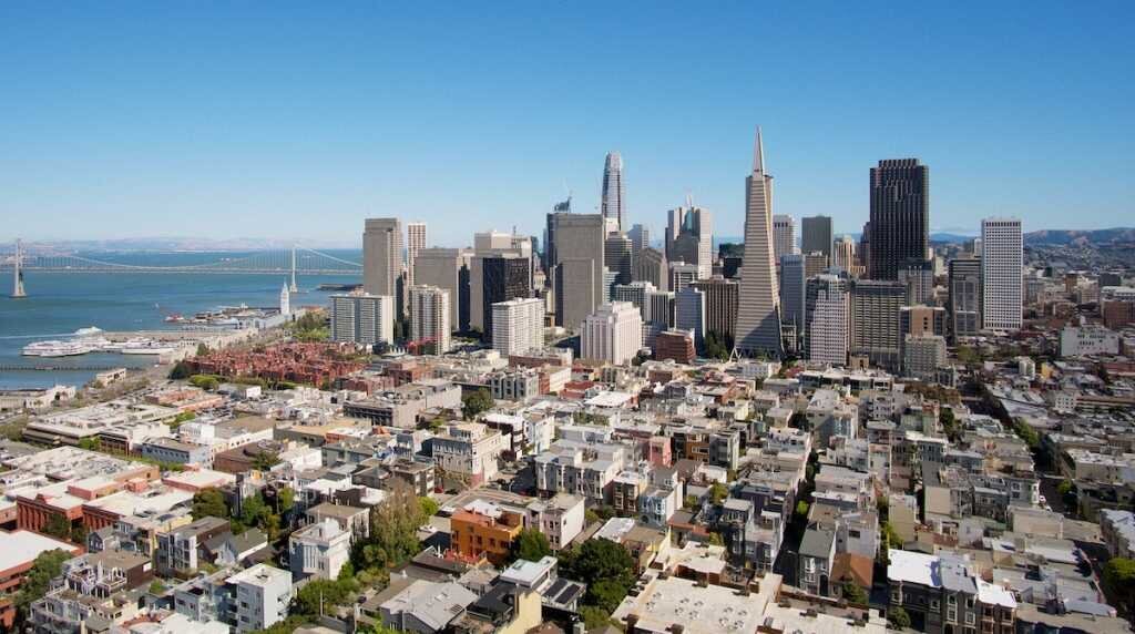 Downtown San Francisco in the daytime with the bay in the background