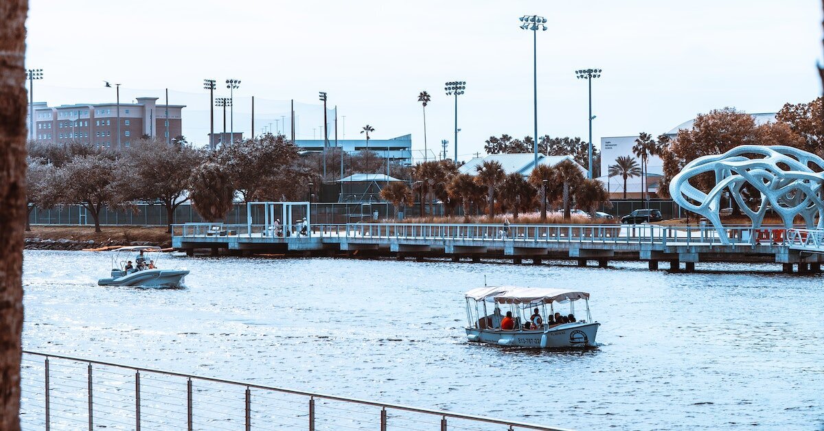 A dock and small boats in Tampa Bay