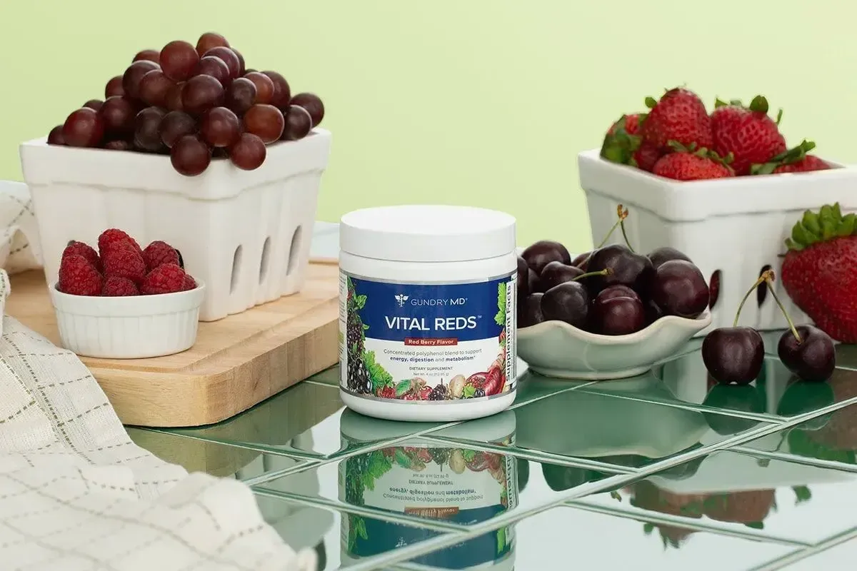 VitalRedsRedBerry_GUNDRYMD_LIFESTYLE_GREEN_KITCHEN_7218-copy-min-2 copy