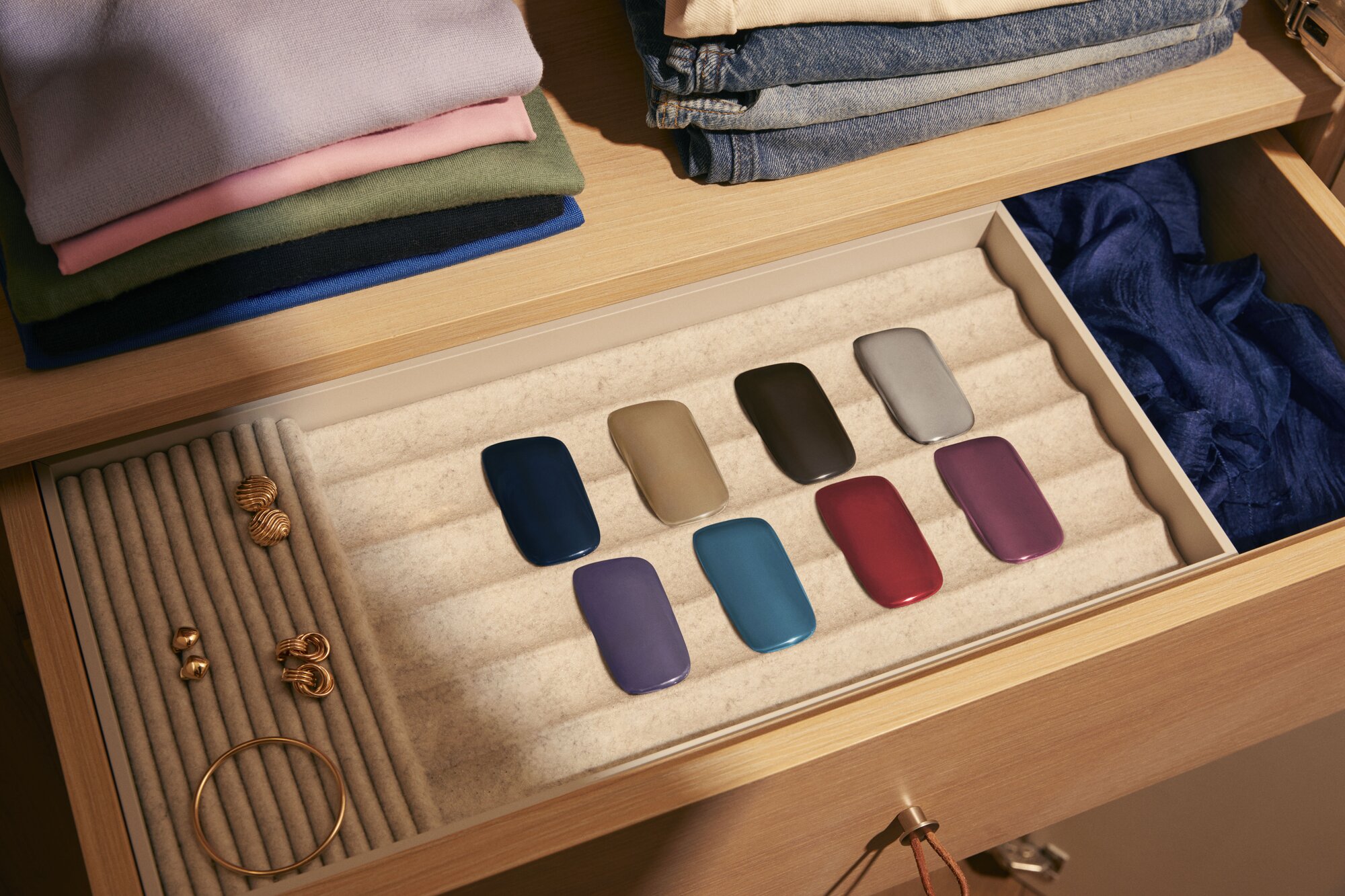 Ploom X lifestyle shot 6