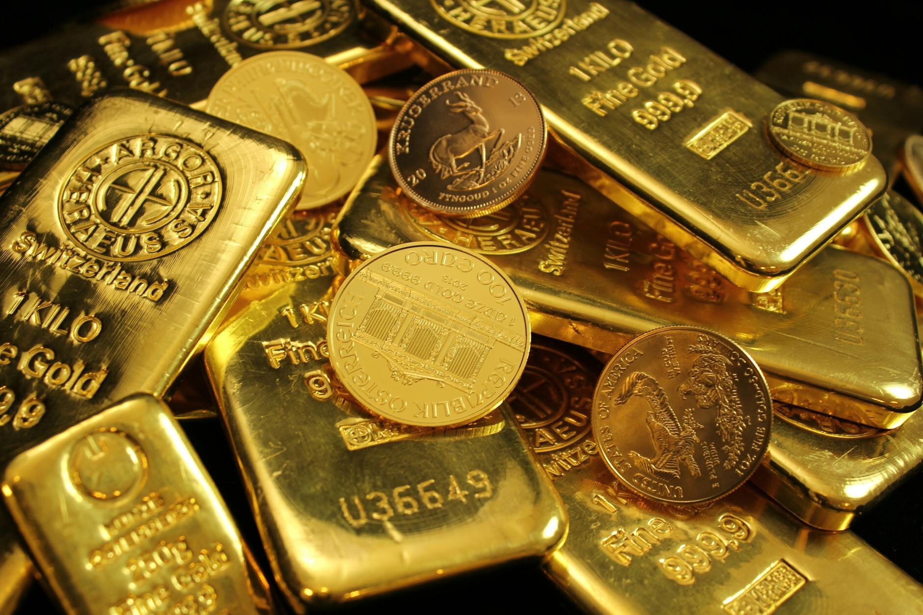 Gold conquers $4000 ahead of Fed minutes 