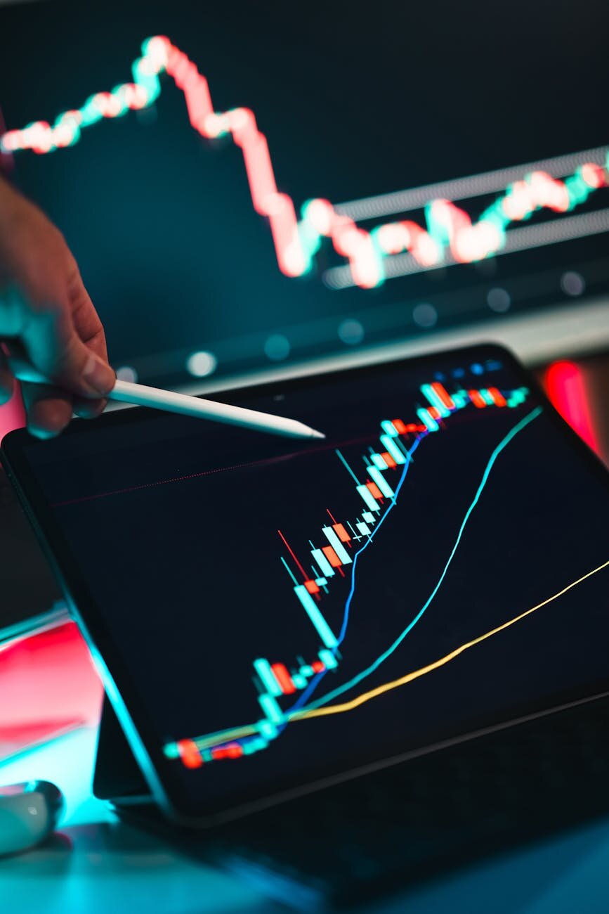 Market round-up: Trade war rebooted, gold hits ATH, dollar slips 
