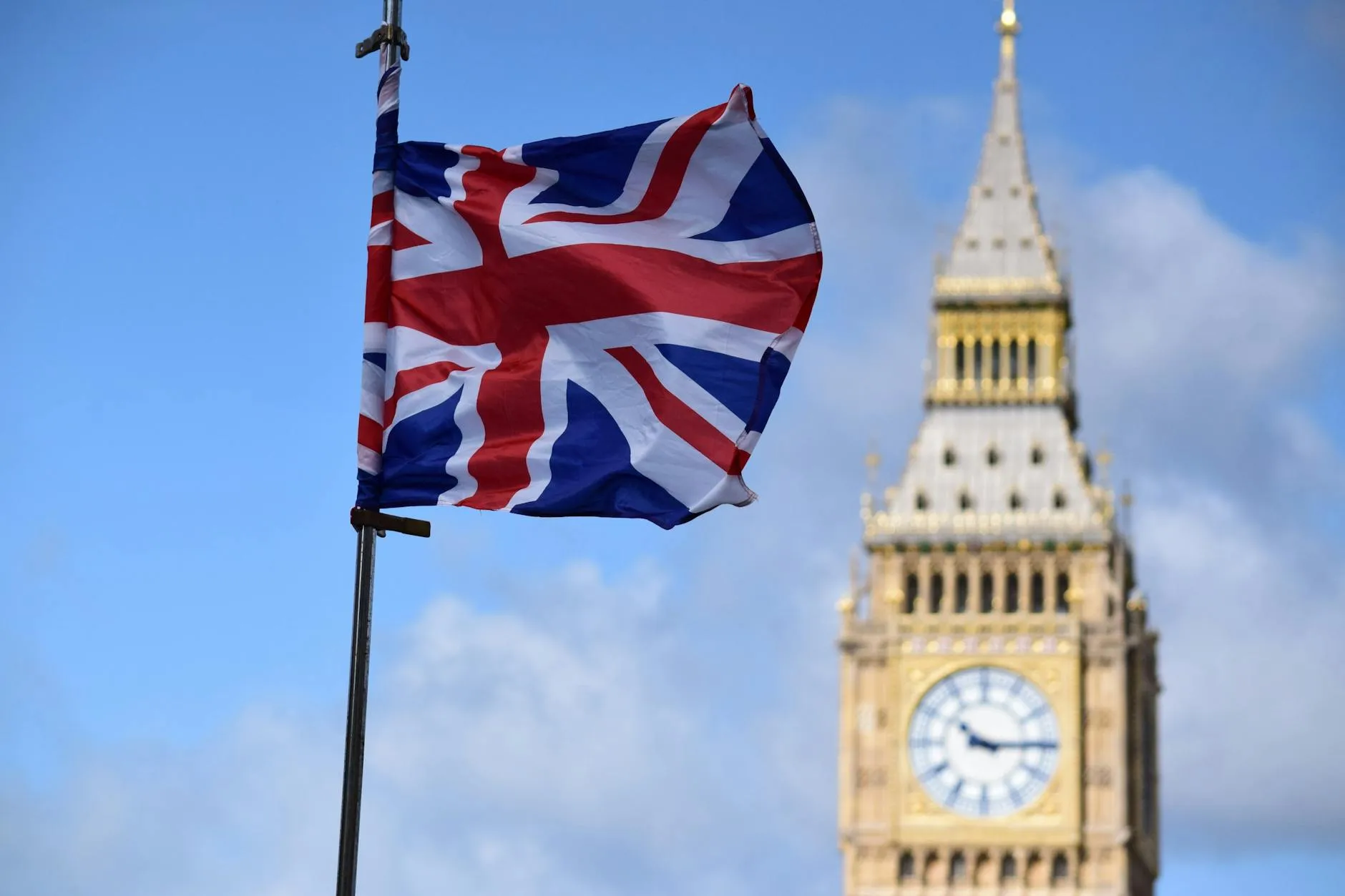 Week Ahead: GBPUSD “golden cross” meets political chaos 