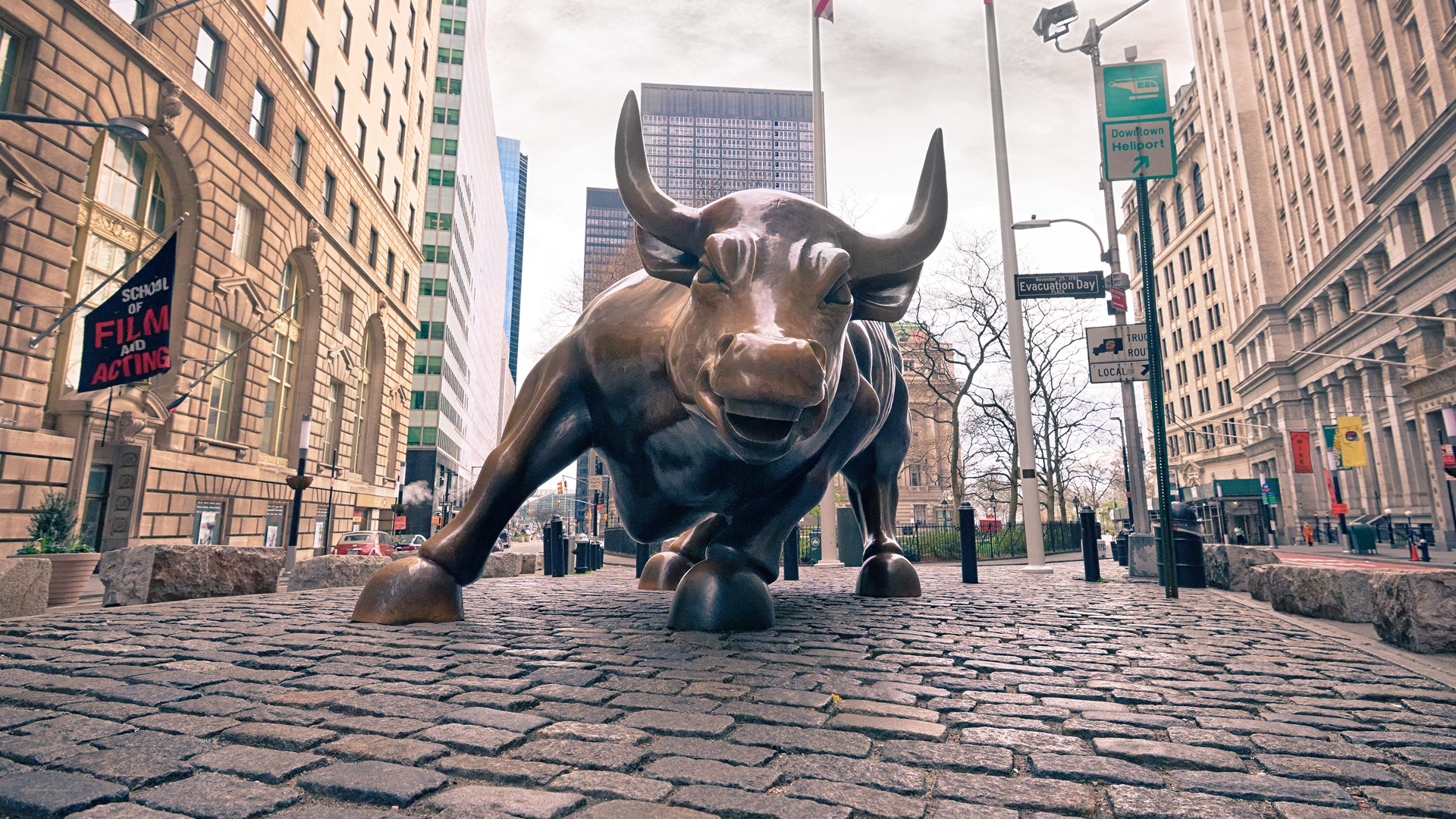 The Charging Bull statue