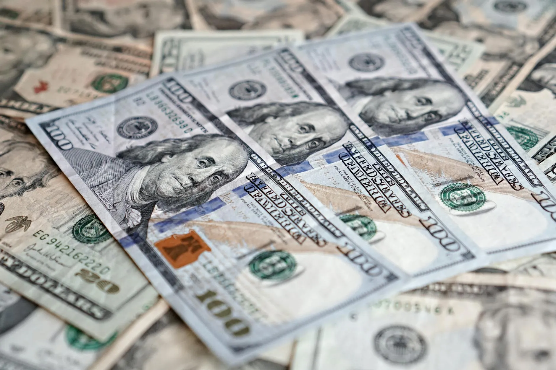 Week Ahead: Dollar in the crosshairs 