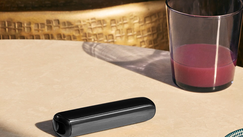Ploom Aura lifestyle shot