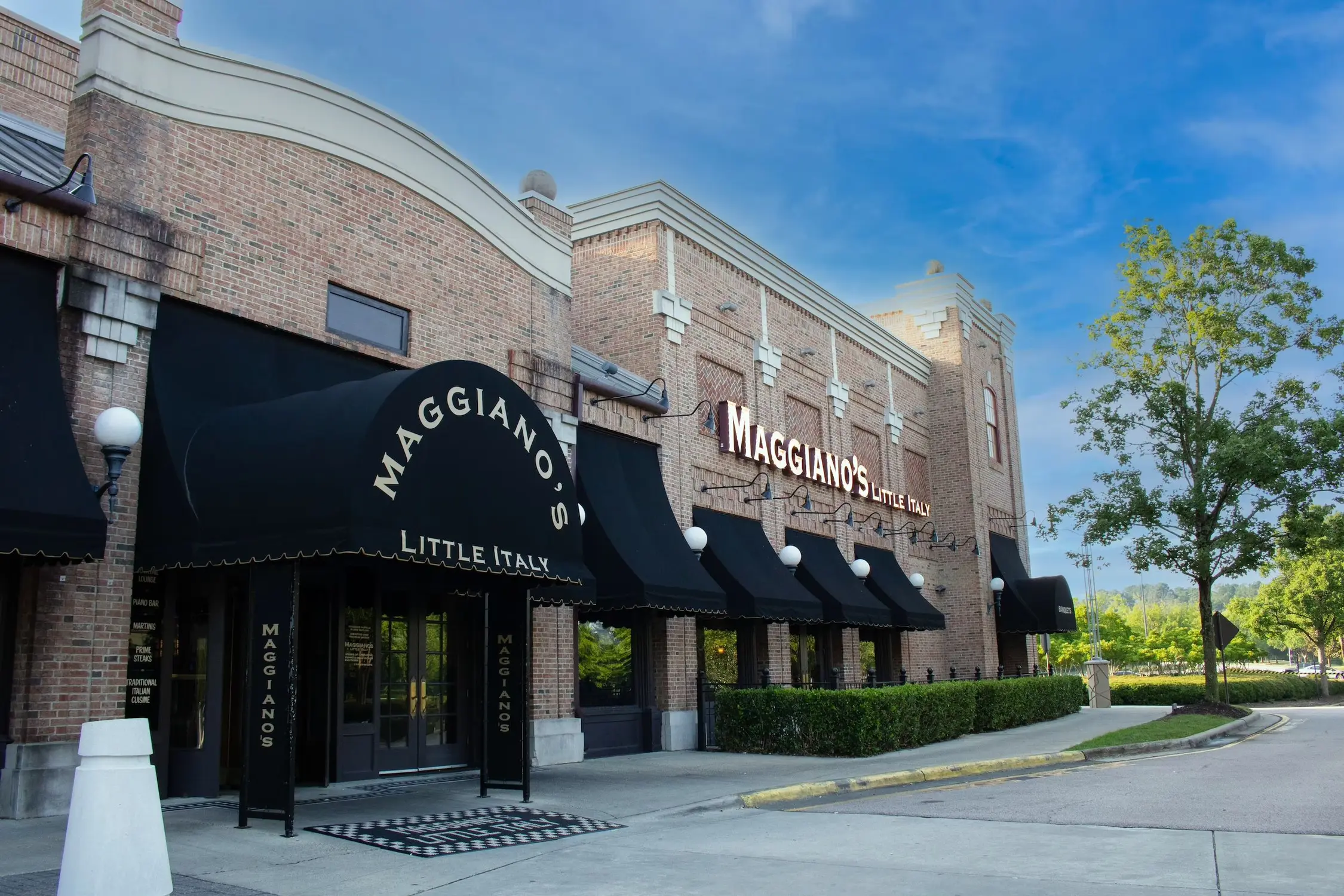 Maggiano's Southpoint Mall exterior