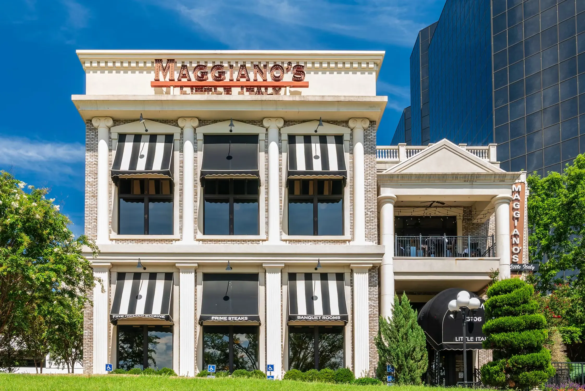 Maggiano's West End Avenue exterior