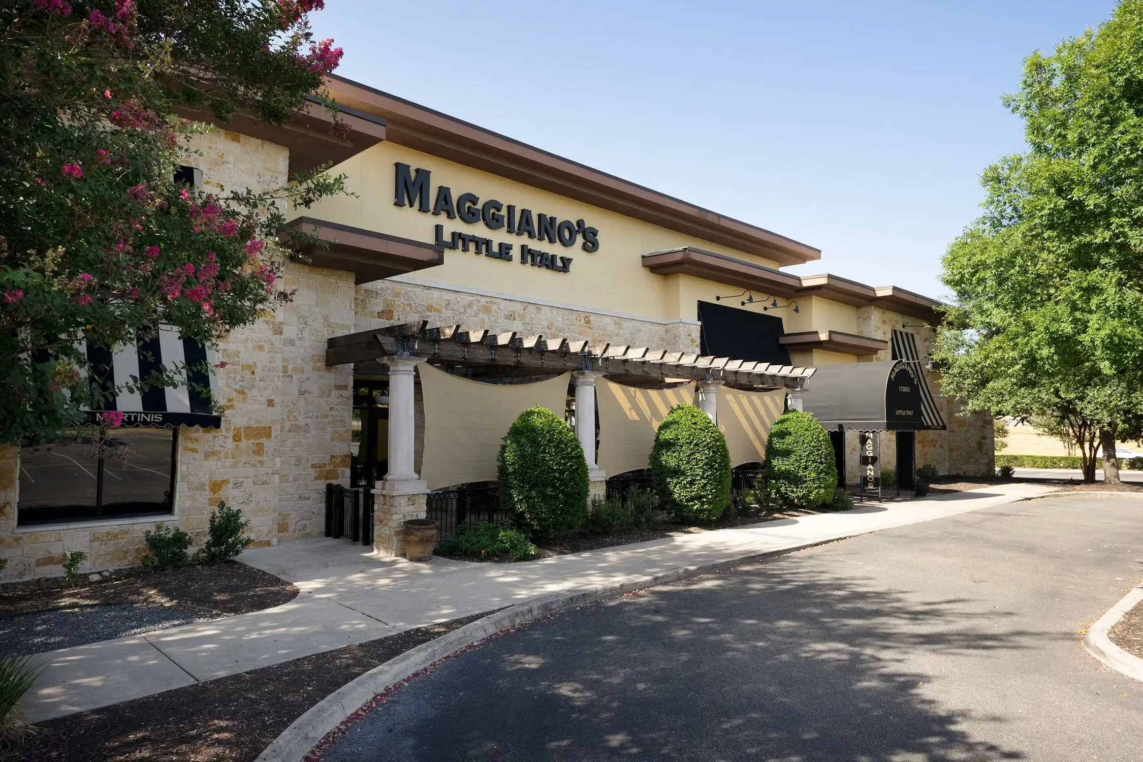 Maggiano's San Antonio exterior