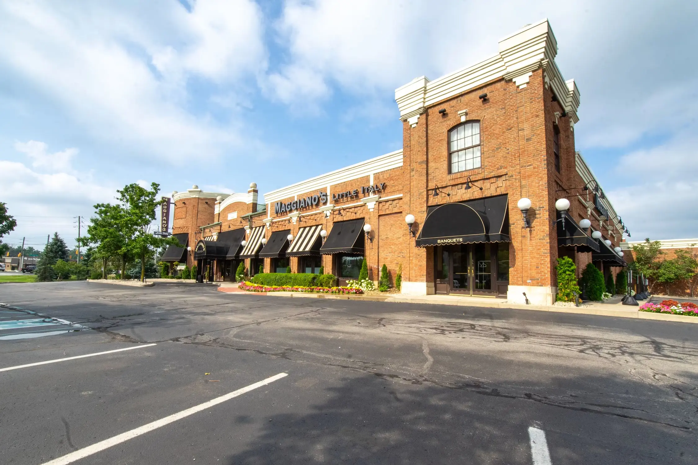 Maggiano's Fashion Mall exterior